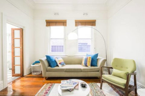 The Cov House - Sydneys Hotel 0
