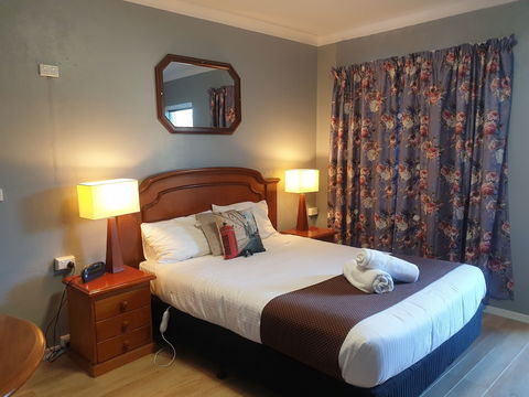 Valley View Motel - Sydneys Hotel 5