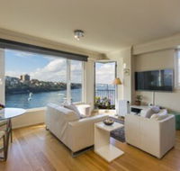 Million Dollar Harbour View - Sydneys Hotel