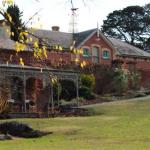 Saint Agnes Homestead - Sydneys Hotel 0