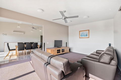 Amaroo - Sydneys Hotel 2