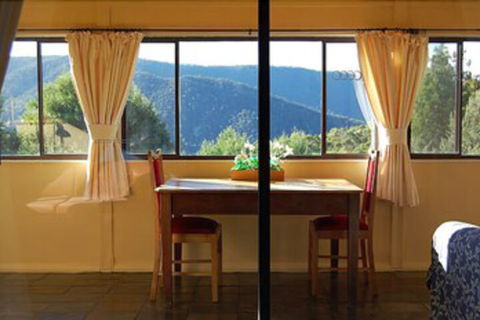 Engadine Cottage - Sydneys Hotel 3