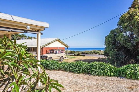 Boat House - Sydneys Hotel 5