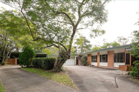 Brookfield Retreat - Sydneys Hotel 1