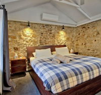Heritage Listed Sandstone Cottage - Sydneys Hotel