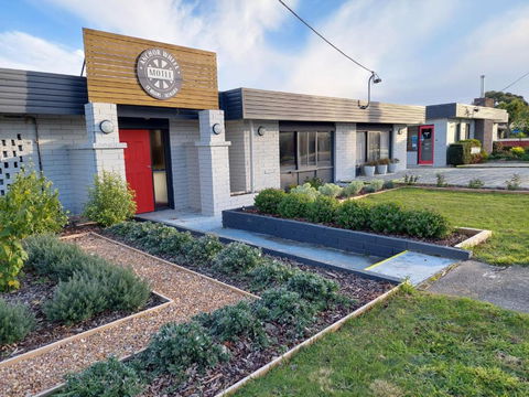 Anchor Wheel Motel - Sydneys Hotel 1