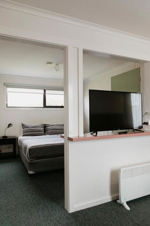 Anchor Wheel Motel - Sydneys Hotel 6