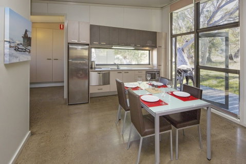Ecocrackenback 10 'Sustainable Chalet Close To The Slopes.' - Sydneys Hotel 5