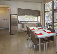 Ecocrackenback 15 'Sustainable chalet close to the slopes.' - Sydneys Hotel