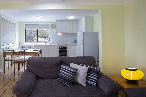 Maxs Place 2 - Sydneys Hotel 2