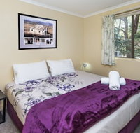 Max's Place 3 - Sydneys Hotel