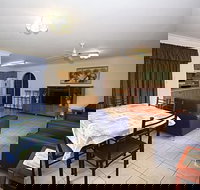 Horace Street 73 - Sydneys Hotel