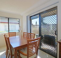 Acacia Kingscliff Town Holiday Apartment - Sydneys Hotel