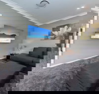 Tomaree Road 19 The Cottage - Sydneys Hotel