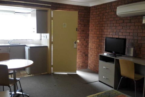 Bomaderry Motor Inn - Sydneys Hotel 6