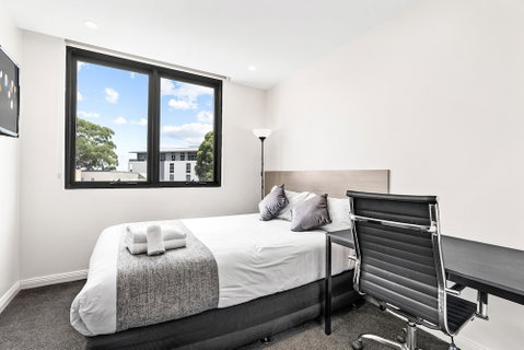 Seranin Gordon - Sydneys Hotel 5