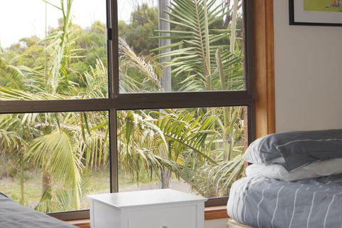 Rennies Beach House - Sydneys Hotel 1