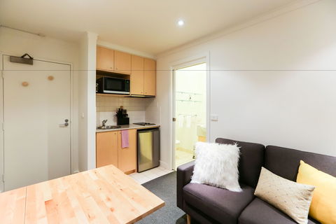 WILLOW, Carlton Studio Apartment - Sydneys Hotel 1