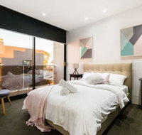SOPHIA 2BDR North Melbourne House - Sydneys Hotel
