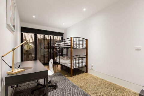 SOPHIA, 2BDR North Melbourne House - Sydneys Hotel 3