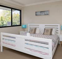 Khione 1 - Modern  spacious with views towards Lake Jindabyne  the mountains beyond - Sydneys Hotel