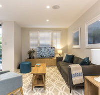 Executive 2 Storey Apartment with Pool - Sydneys Hotel