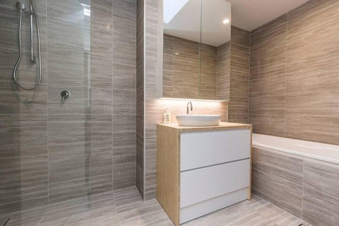Executive 2 Storey Apartment With Pool - Sydneys Hotel 2