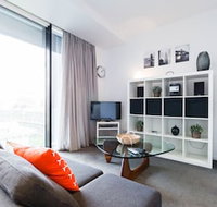 ROBYN 1BDR Melbourne Apartment