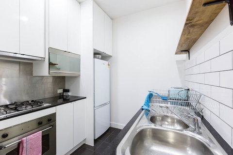 HAZEL, 3BDR Melbourne Apartment - Sydneys Hotel 2