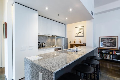 CYNTHIA, 2BDR Melbourne Apartment - Sydneys Hotel 2