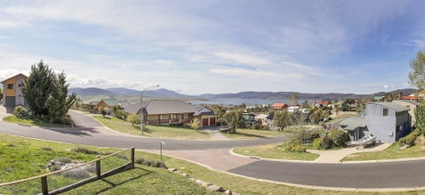 Ned Kelly's Retreat - Sophisticated Style With Modern Convenience And Magical Outlook - Sydneys Hotel 1