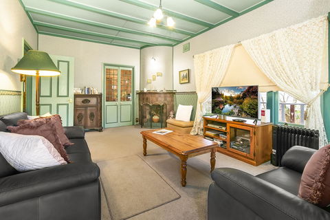 Ambrose Cottage Front Apt - Sydneys Hotel 2