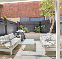 City Leafy Terrace - Sydneys Hotel