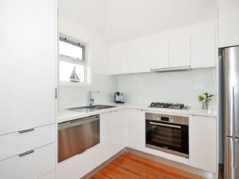 Villa By The Sea - Sydneys Hotel 4