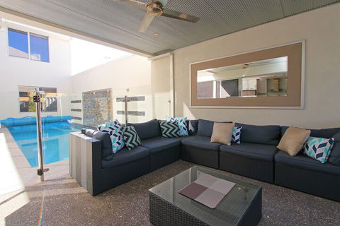 Ambar Villa - Sydneys Hotel 4
