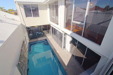 Ambar Villa - Sydneys Hotel 1