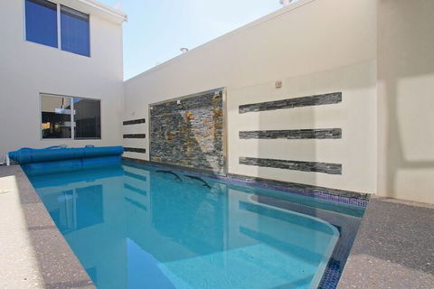 Ambar Villa - Sydneys Hotel 5