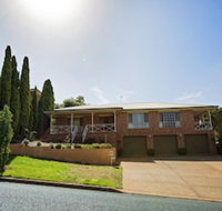 Fun Games House - Sydneys Hotel