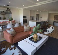 Oceanview House - Sydneys Hotel