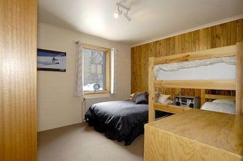 Alpine Haven 1 - Sydneys Hotel 2