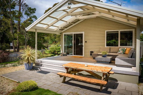 Adventure Bay Holiday Home - Sydneys Hotel 6