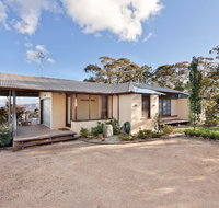 Summer House - Sydneys Hotel
