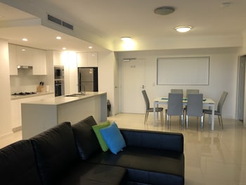 Four Bedrooms Apartment - Sydneys Hotel 4