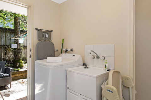 Growder Court 3 - Coolum Beach QLD - Sydneys Hotel 2