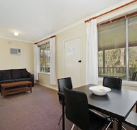 Snowstream Riverside Apartments - Unit 1 - Sydneys Hotel