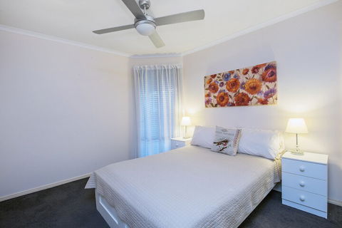 Anaheim Family Oasis - Sydneys Hotel 4