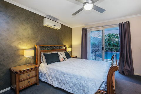 Anaheim Family Oasis - Sydneys Hotel 1