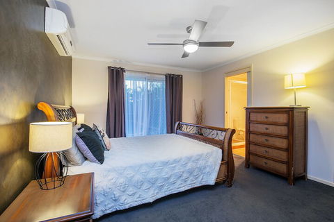 Anaheim Family Oasis - Sydneys Hotel 3