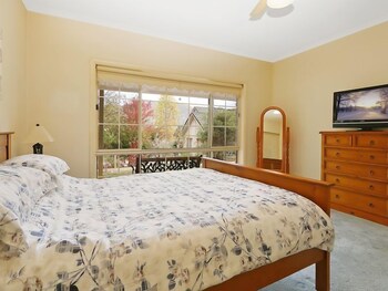 Alpine Mist - Spacious 5 Bedroom Home - Sydneys Hotel 3