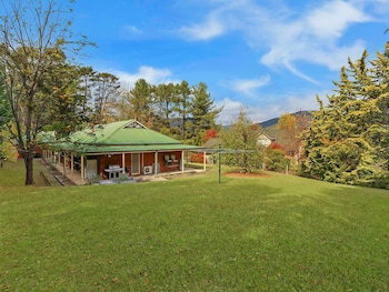 Alpine Mist - Spacious 5 Bedroom Home - Sydneys Hotel 0